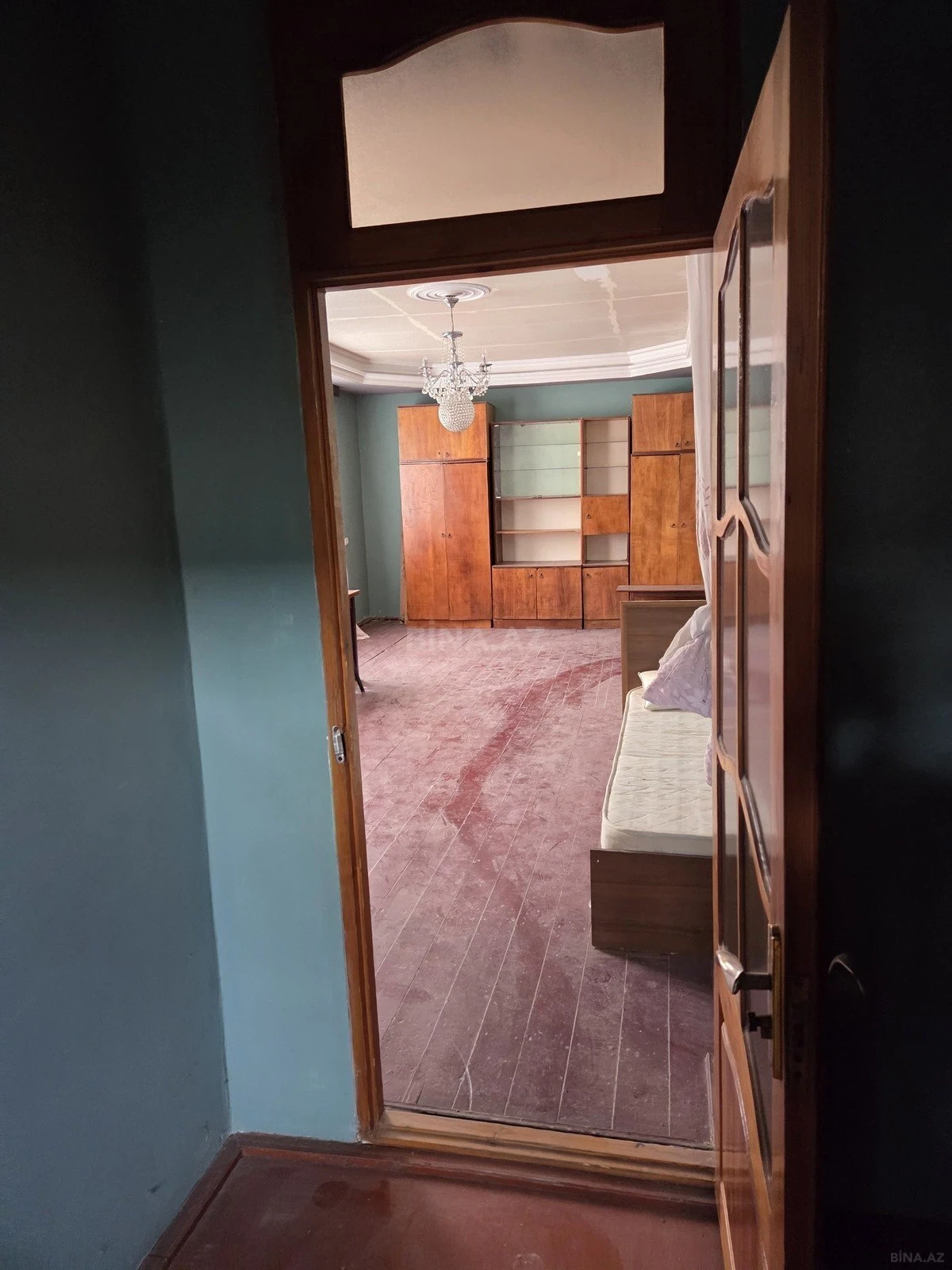 Satılır 4 otaqlı həyət evi 1500 m²