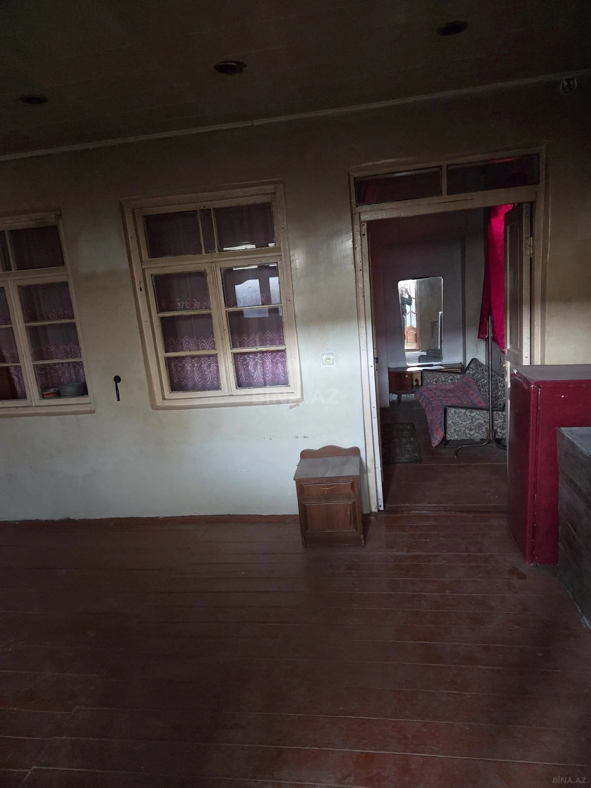 Satılır 4 otaqlı həyət evi 1500 m²