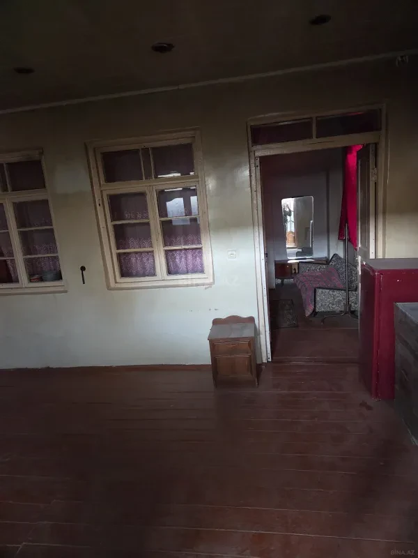 Satılır 4 otaqlı həyət evi 1500 m²
