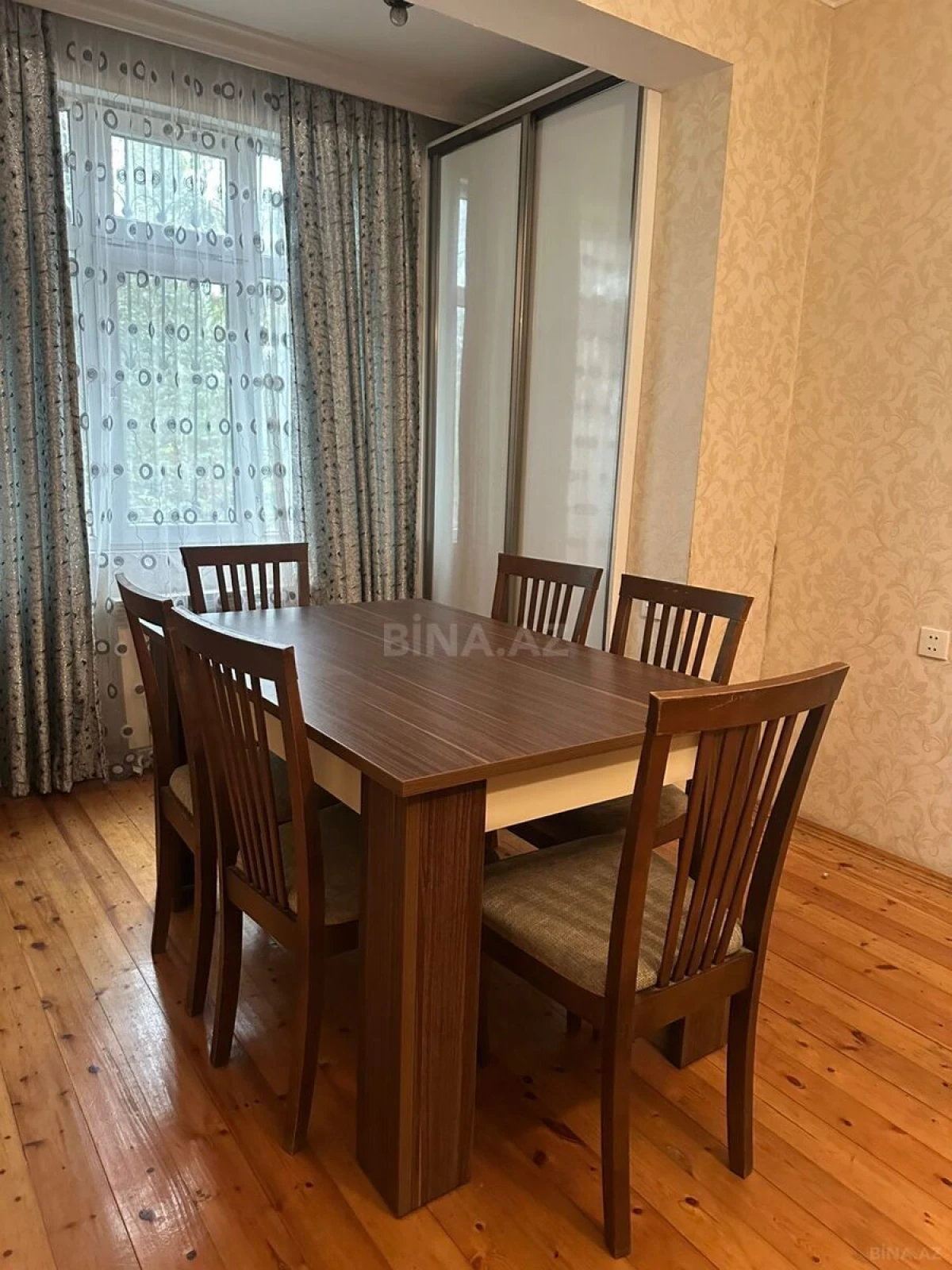 Kirayə verilir 2 otaqlı mənzil 55 m²