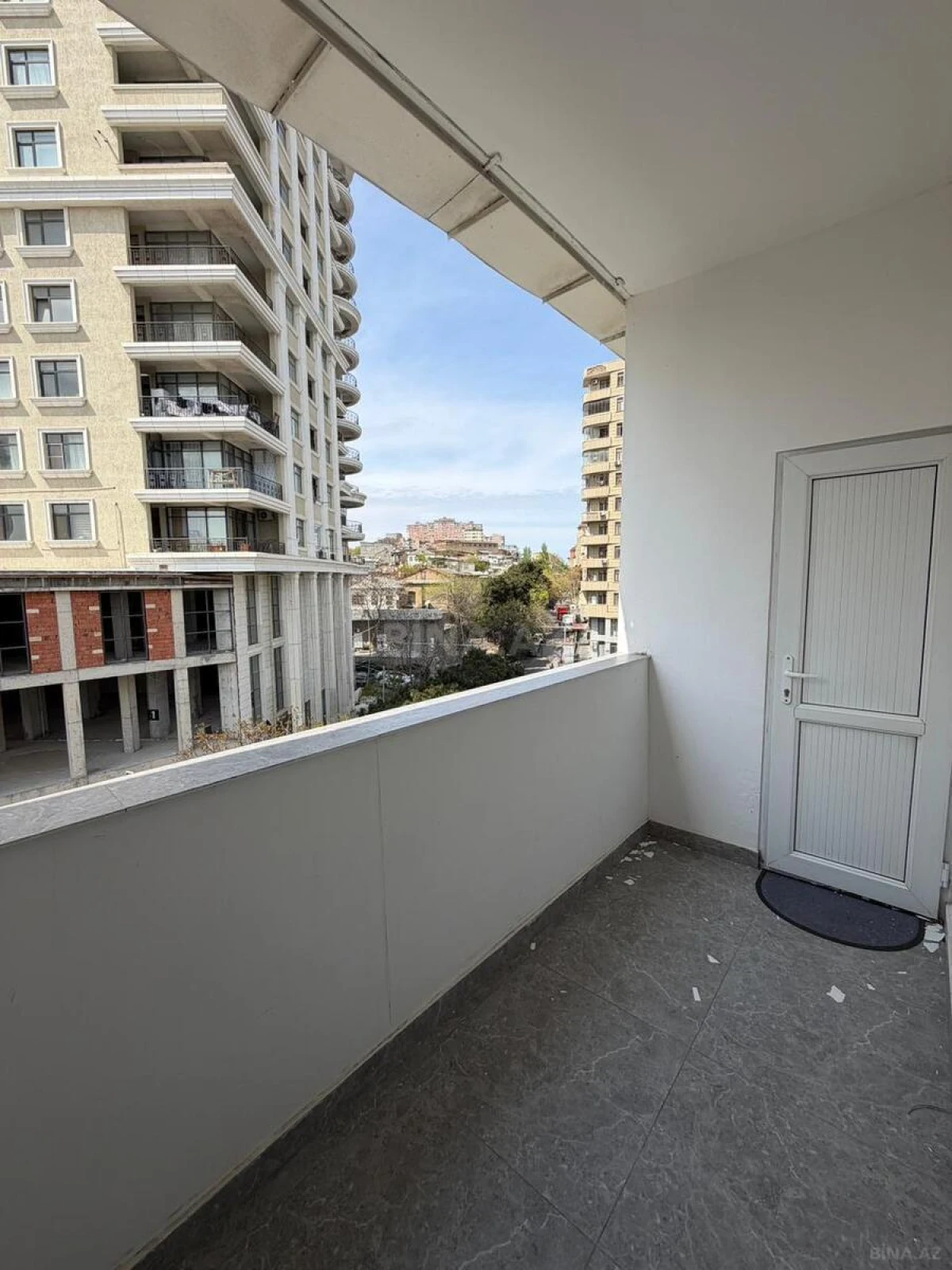 Kirayə verilir 2 otaqlı mənzil 60 m²
