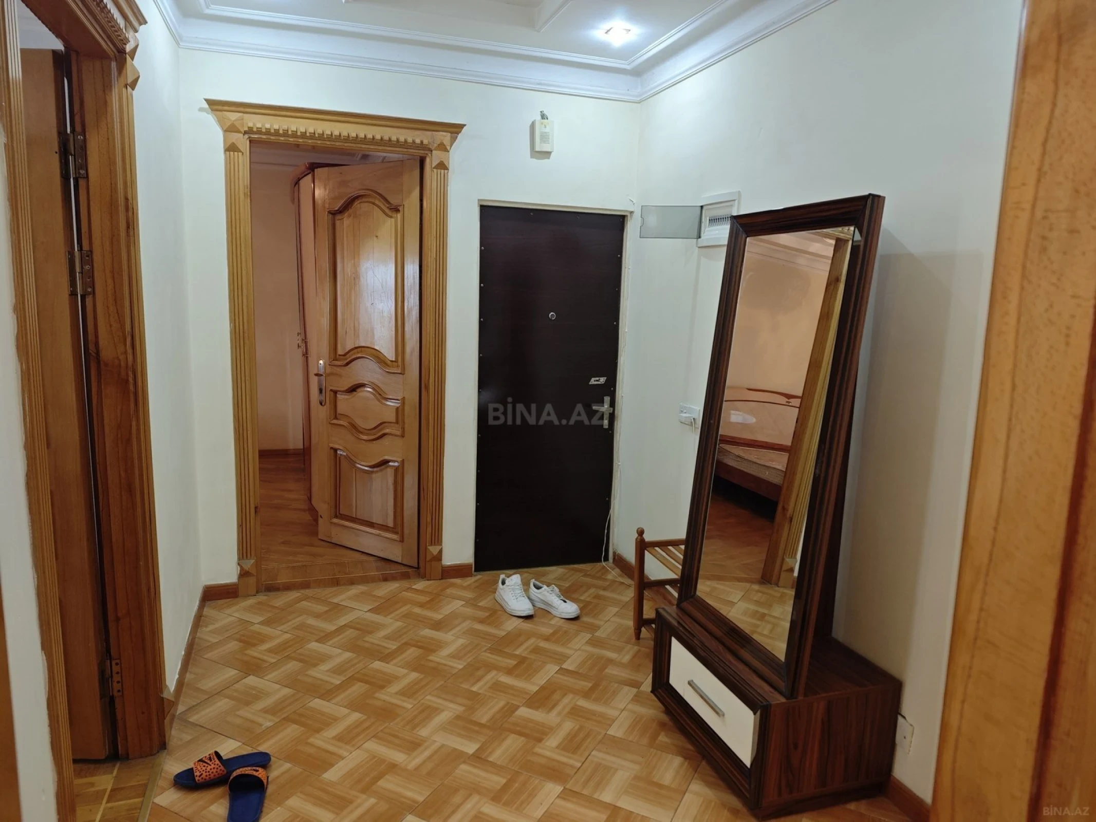 Kirayə verilir 3 otaqlı mənzil 100 m²