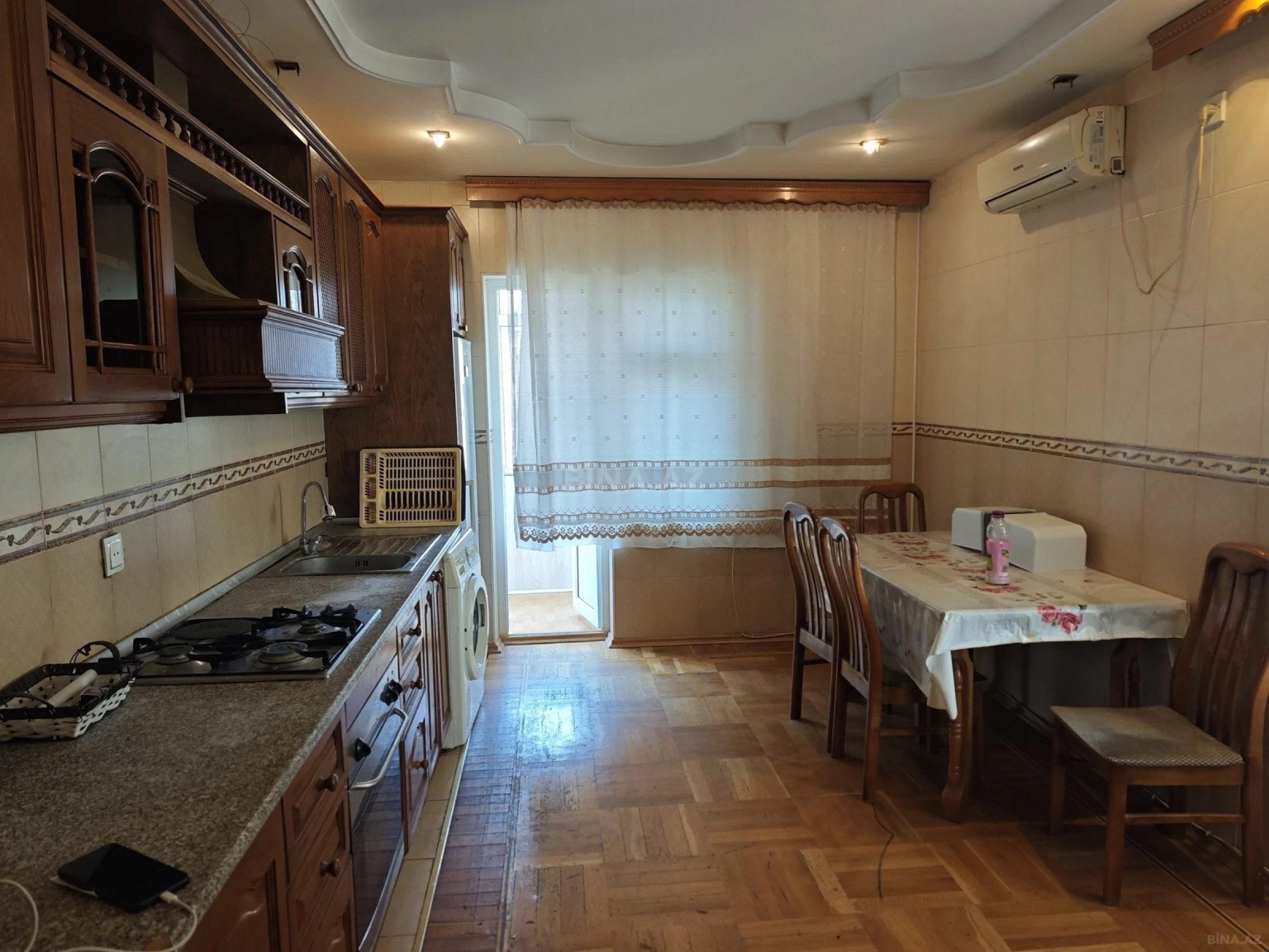 Kirayə verilir 3 otaqlı mənzil 100 m²