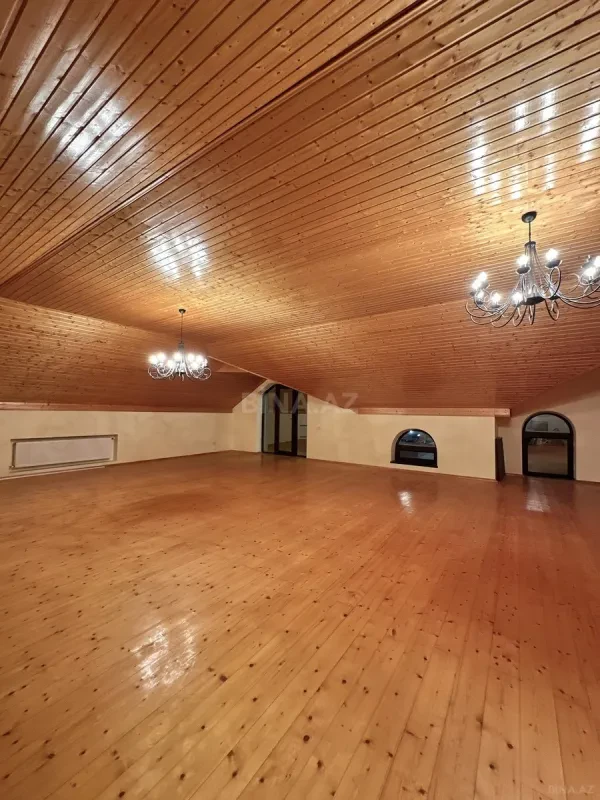 Satılır 6 otaqlı həyət evi 500 m²