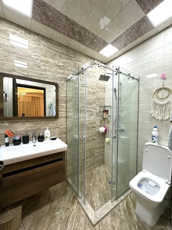 Satılır 6 otaqlı həyət evi 500 m²