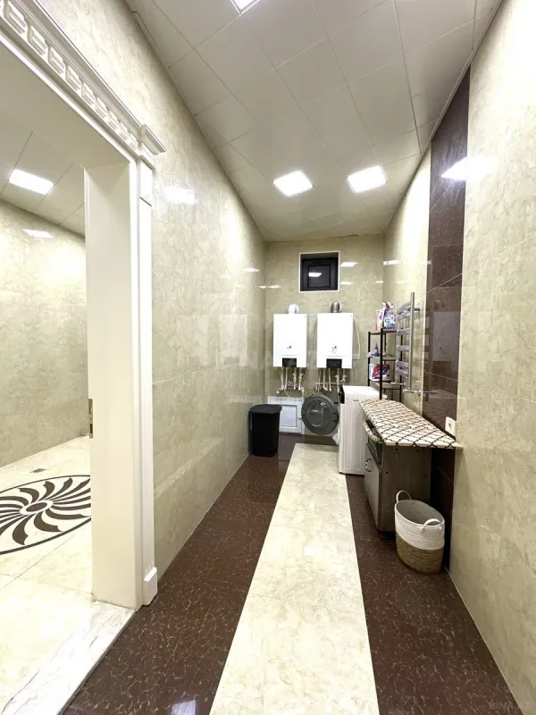 Satılır 6 otaqlı həyət evi 500 m²