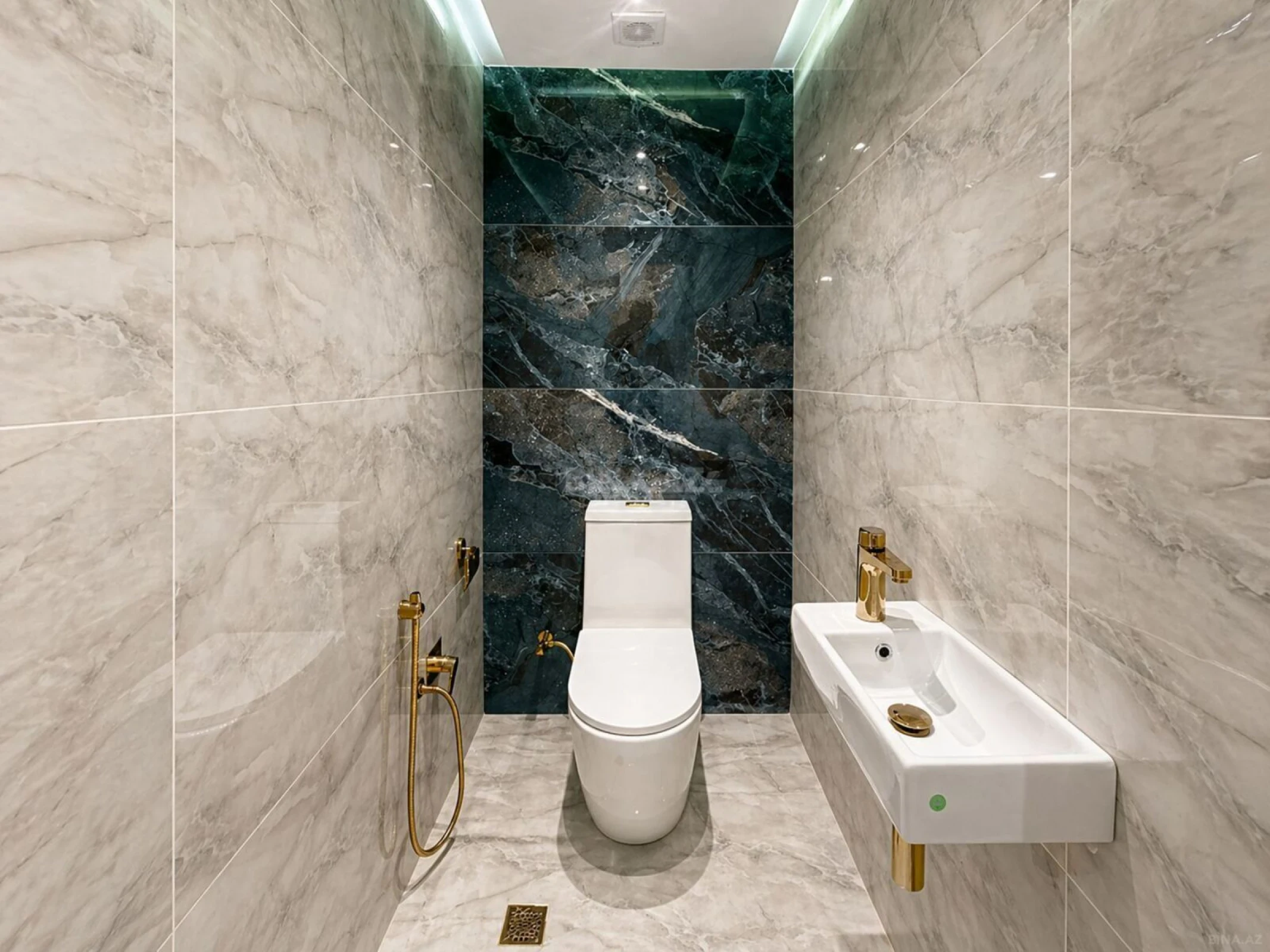 Satılır 2 otaqlı mənzil 65 m²