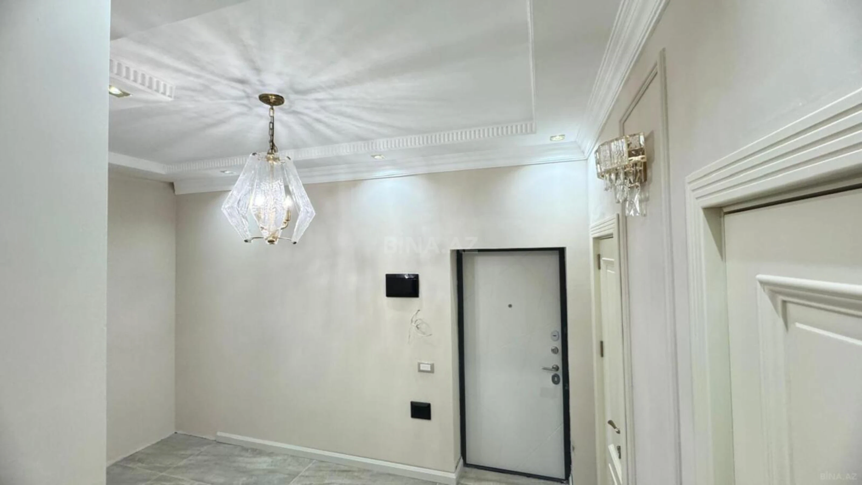 Satılır 2 otaqlı mənzil 65 m²