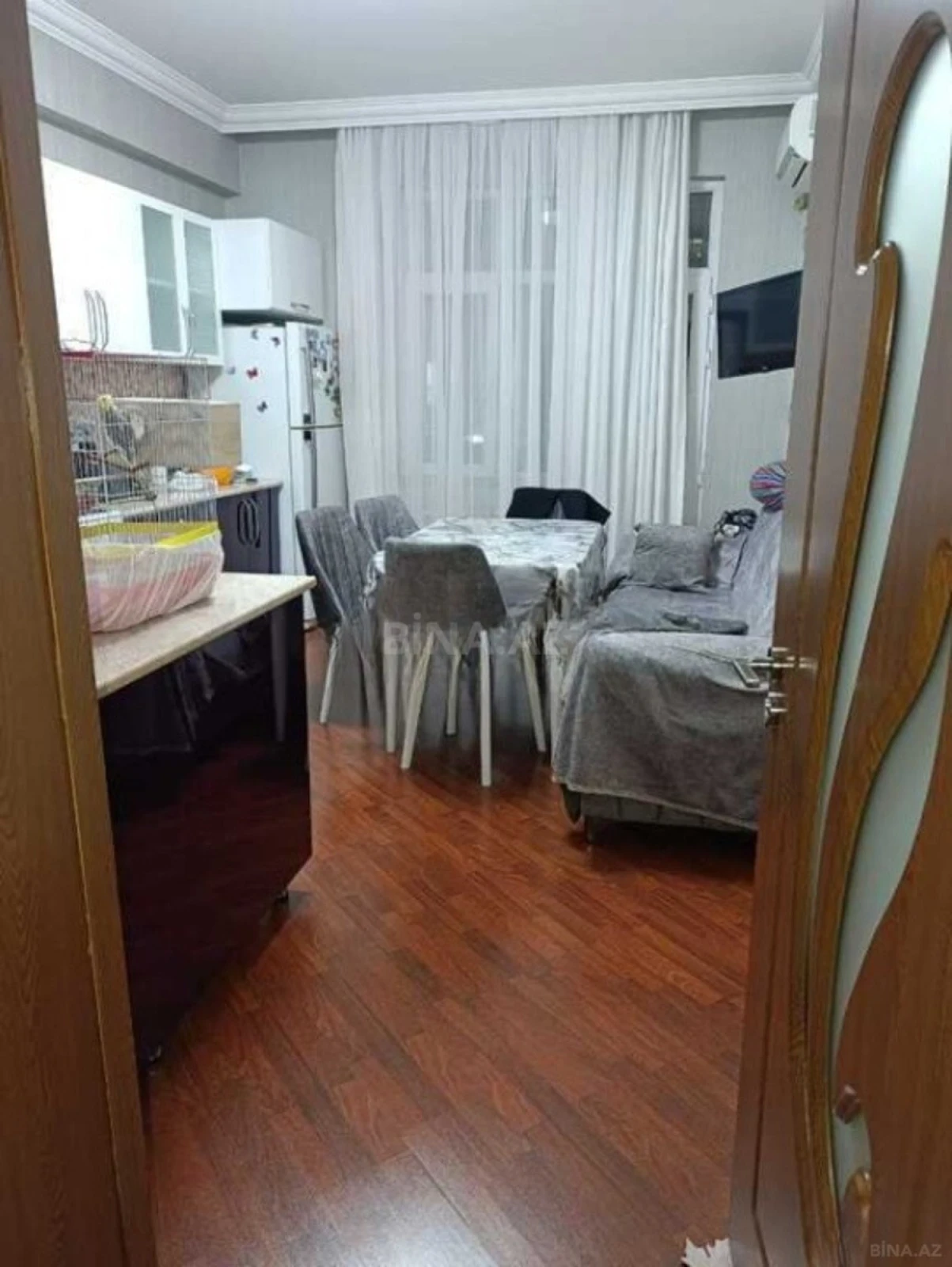 Satılır 3 otaqlı mənzil 137 m²