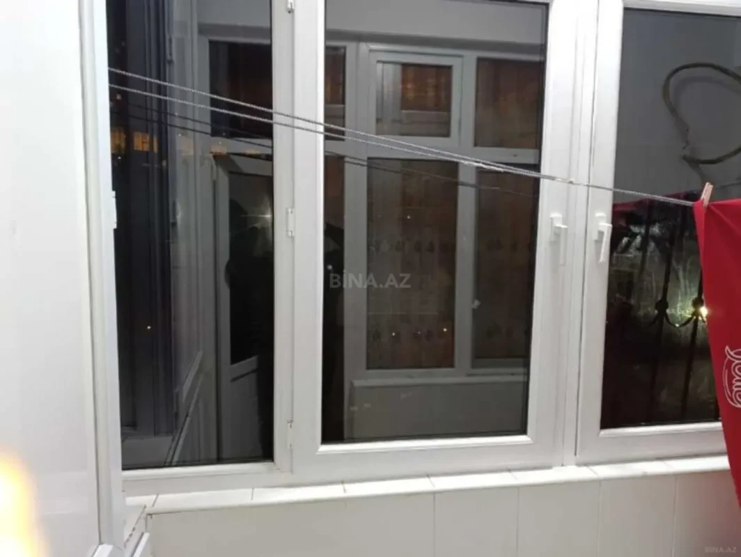 Satılır 3 otaqlı mənzil 137 m²