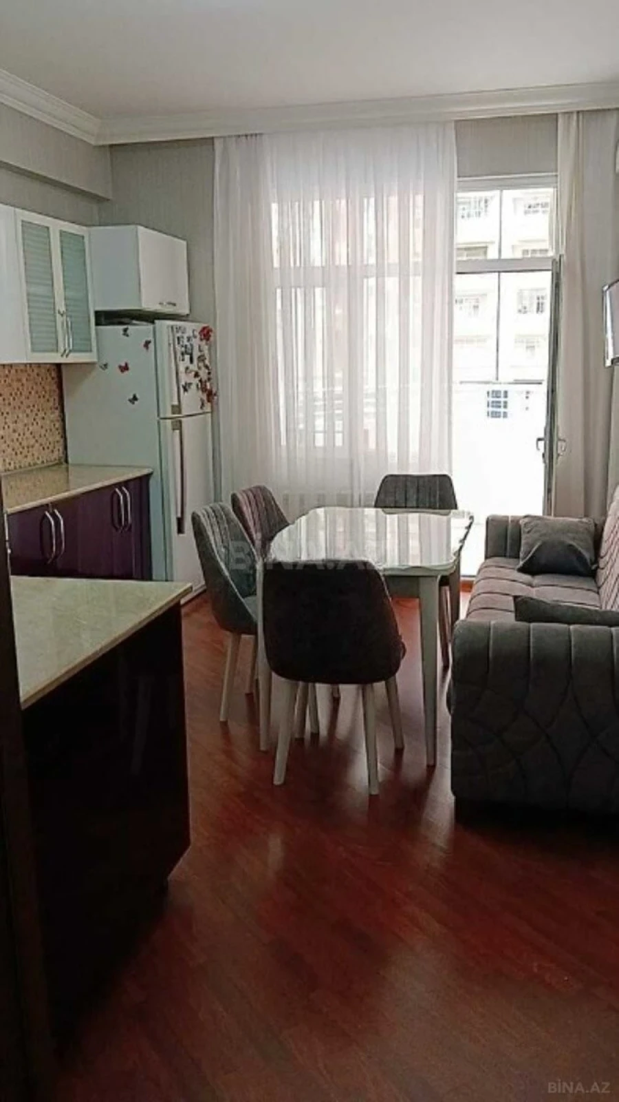 Satılır 3 otaqlı mənzil 137 m²