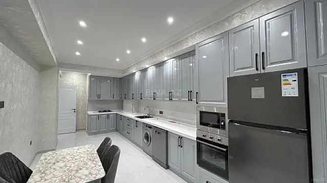 Kirayə verilir 3 otaqlı mənzil 115 m²
