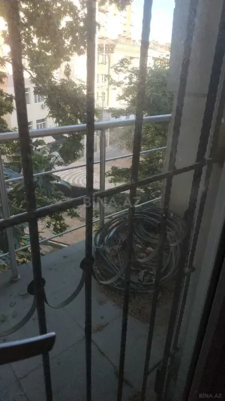 Satılır 1 otaqlı mənzil 40 m²
