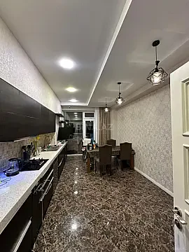 Kirayə verilir 3 otaqlı mənzil 150 m²