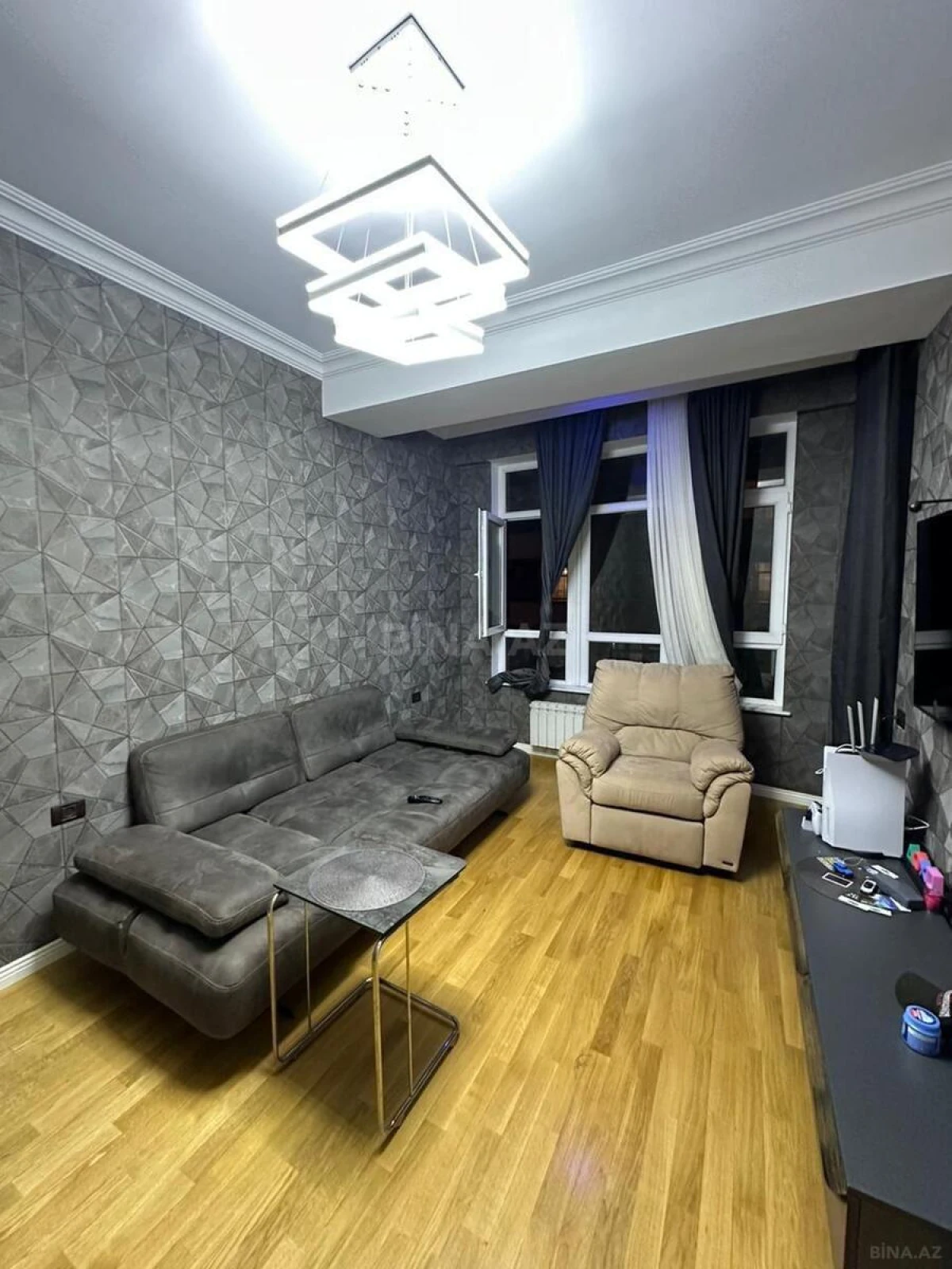 Kirayə verilir 3 otaqlı mənzil 150 m²