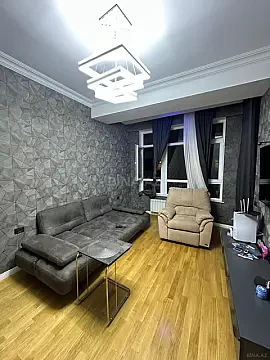 Kirayə verilir 3 otaqlı mənzil 150 m²