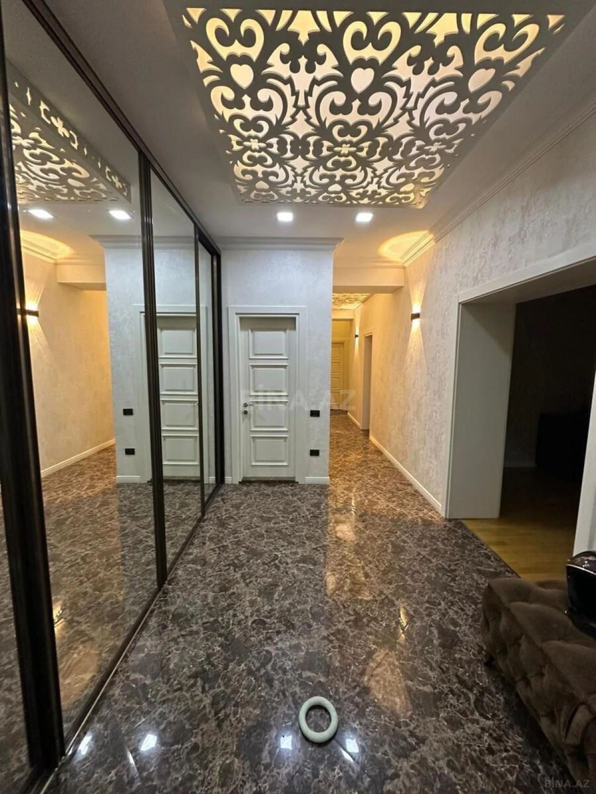 Kirayə verilir 3 otaqlı mənzil 150 m²