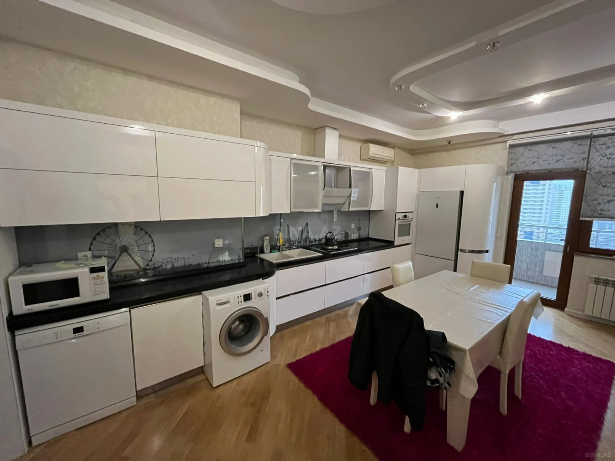 Kirayə verilir 3 otaqlı mənzil 140 m²