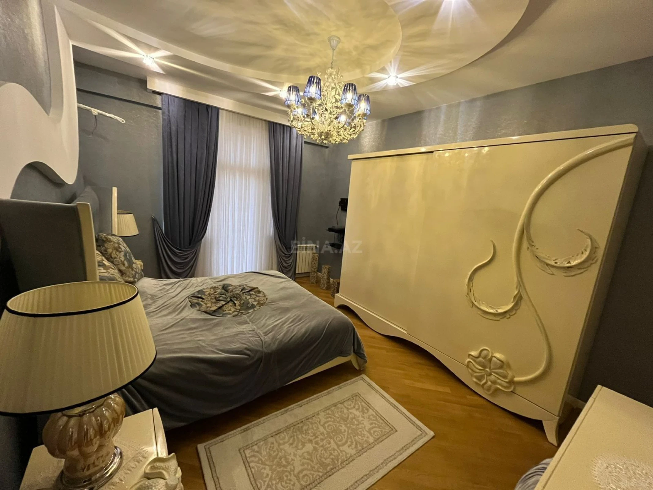 Kirayə verilir 3 otaqlı mənzil 140 m²