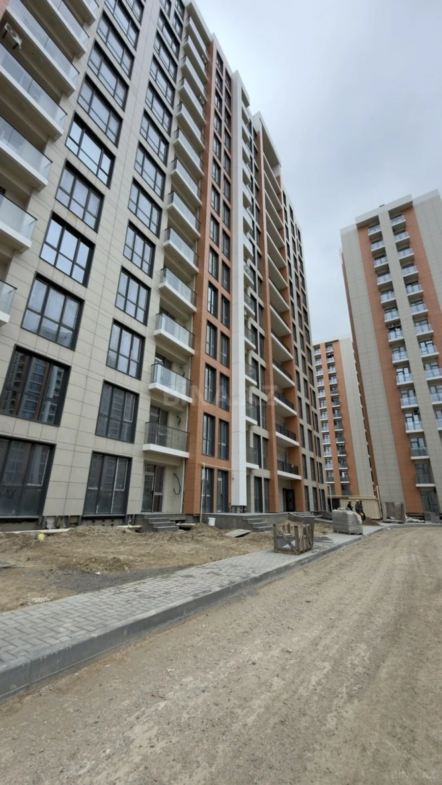 Satılır 3 otaqlı mənzil 72 m²