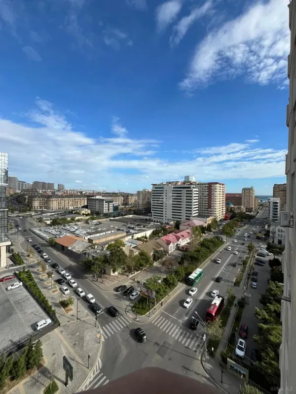 Satılır 2 otaqlı mənzil 66 m²