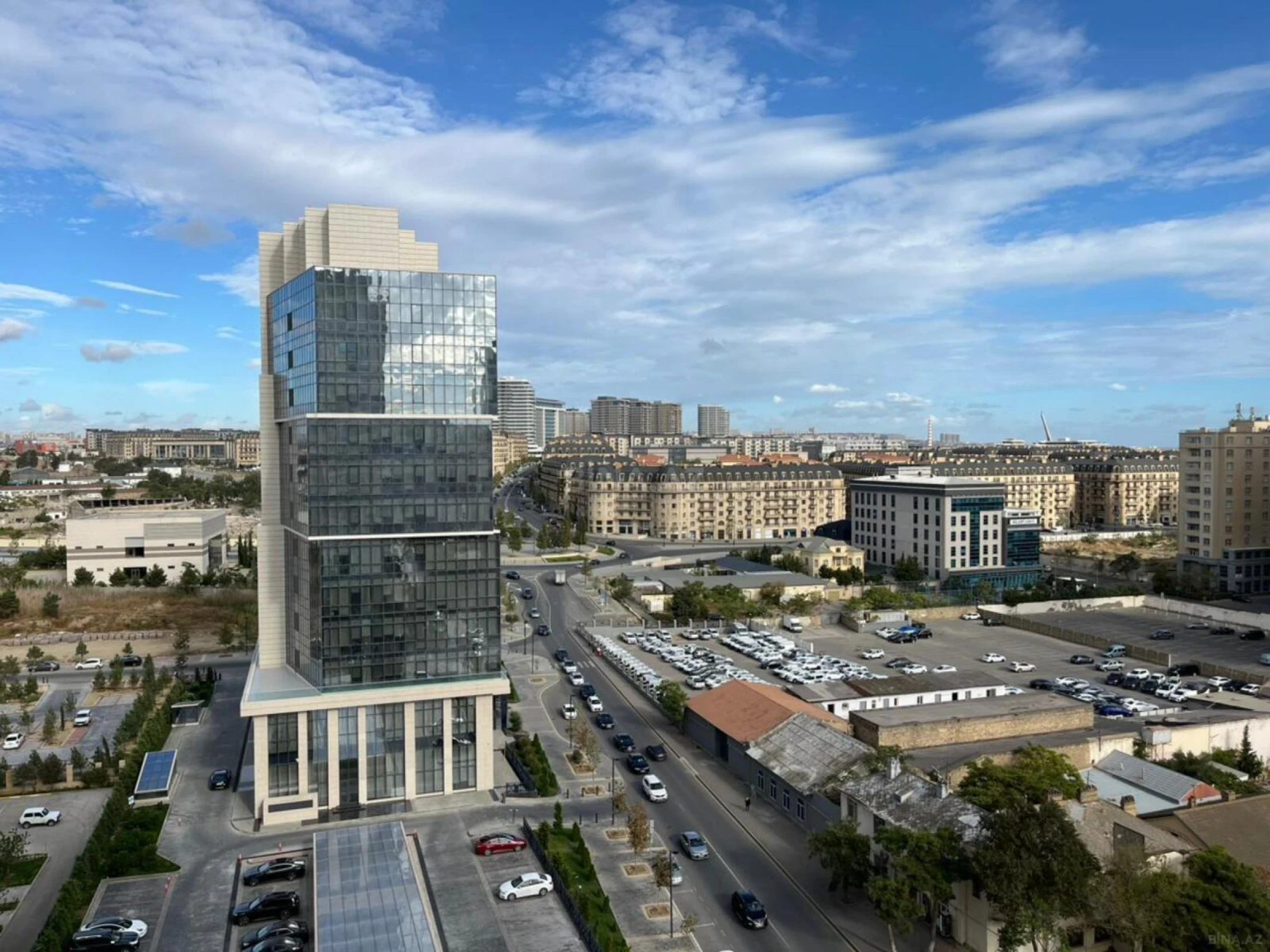 Satılır 2 otaqlı mənzil 66 m²