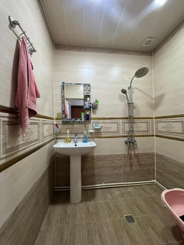 Satılır 2 otaqlı mənzil 65 m²