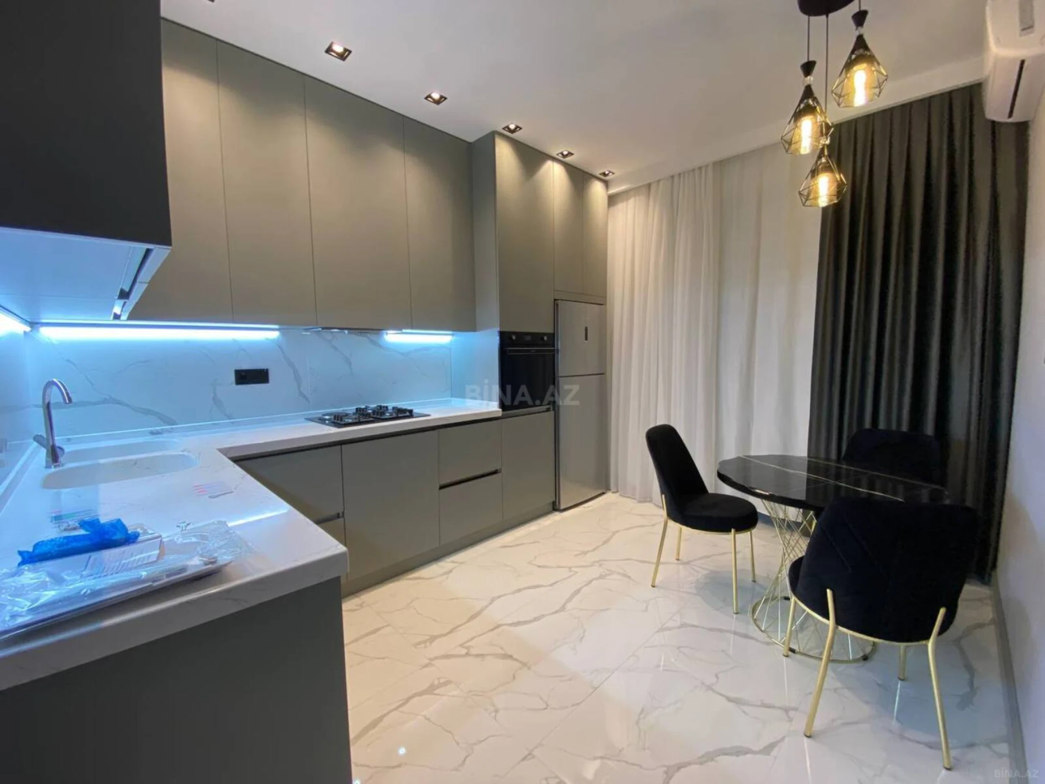 Kirayə verilir 3 otaqlı mənzil 110 m²
