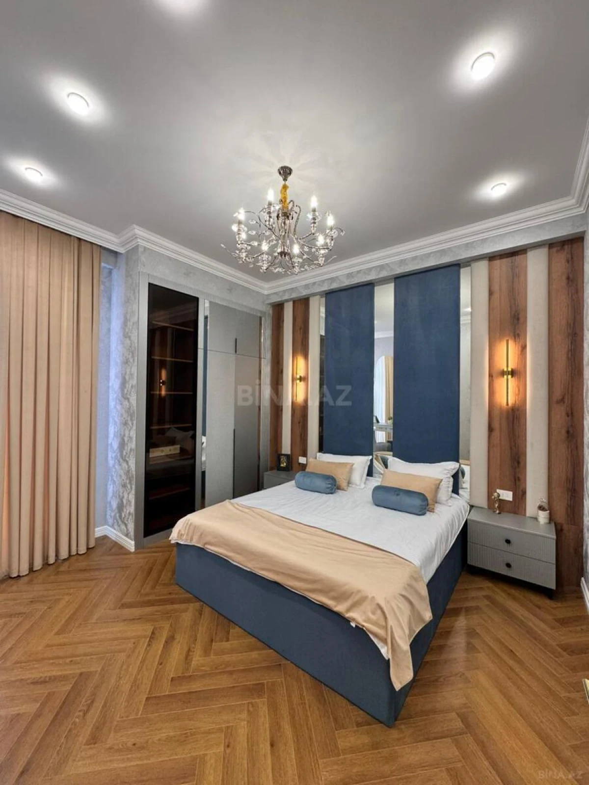 Satılır 3 otaqlı mənzil 130 m²