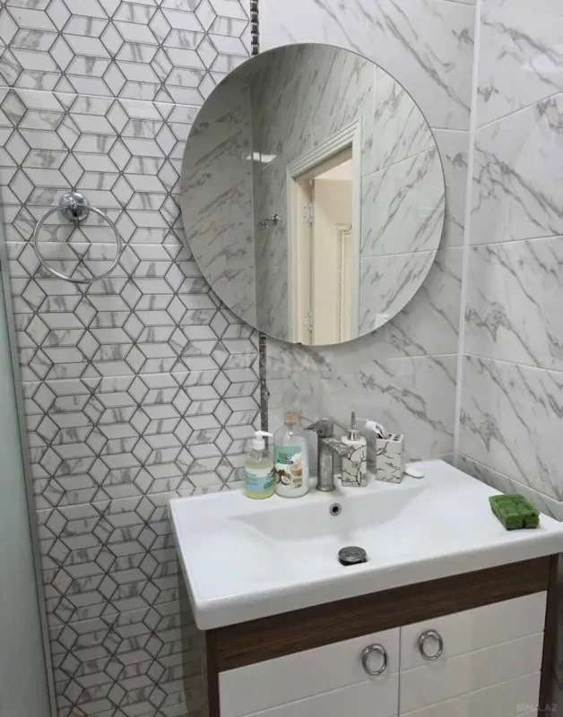 Kirayə verilir 3 otaqlı mənzil 103 m²