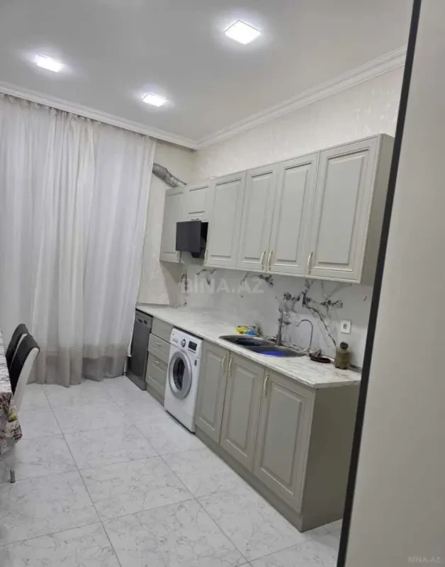 Kirayə verilir 3 otaqlı mənzil 103 m²