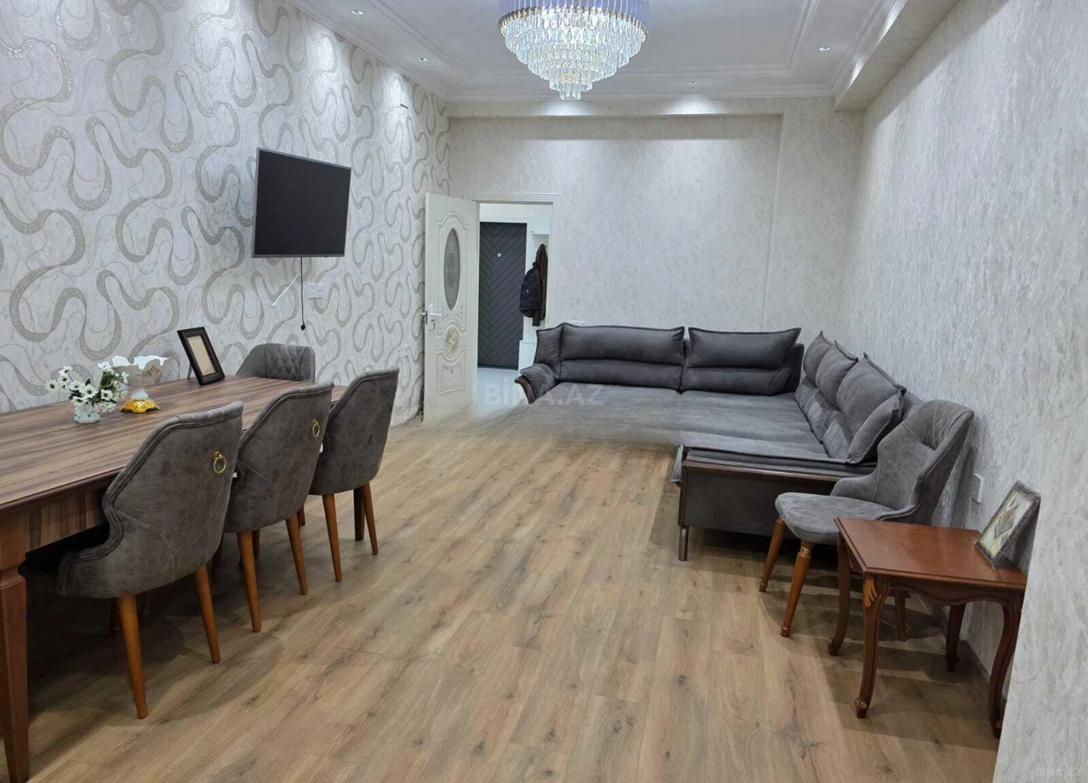 Kirayə verilir 3 otaqlı mənzil 103 m²