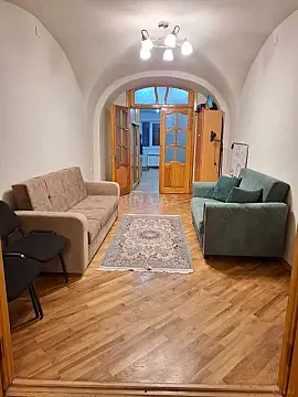 Kirayə verilir 2 otaqlı ofis 65 m²