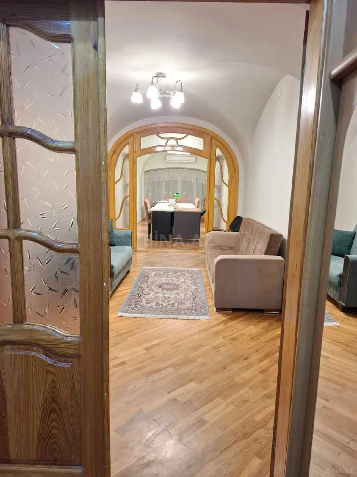Kirayə verilir 2 otaqlı ofis 65 m²
