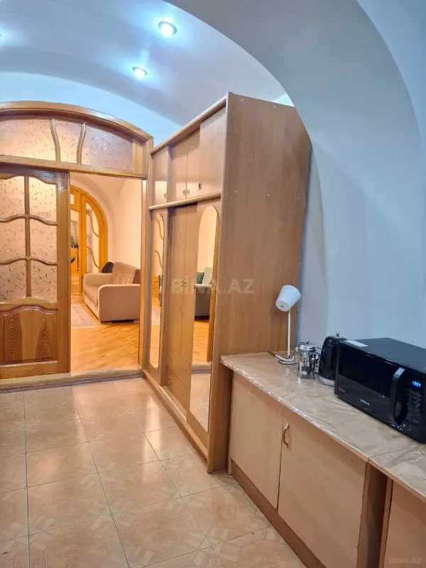 Kirayə verilir 2 otaqlı ofis 65 m²