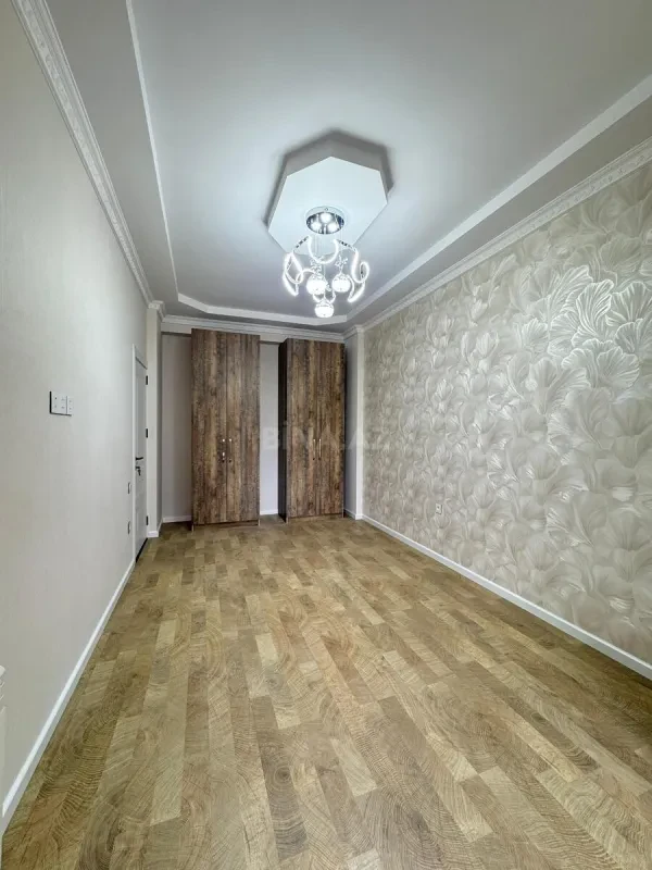 Satılır 2 otaqlı mənzil 69 m²