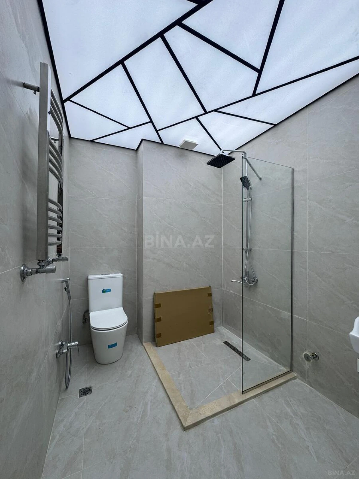 Satılır 2 otaqlı mənzil 69 m²