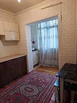 Kirayə verilir 2 otaqlı mənzil 60 m²