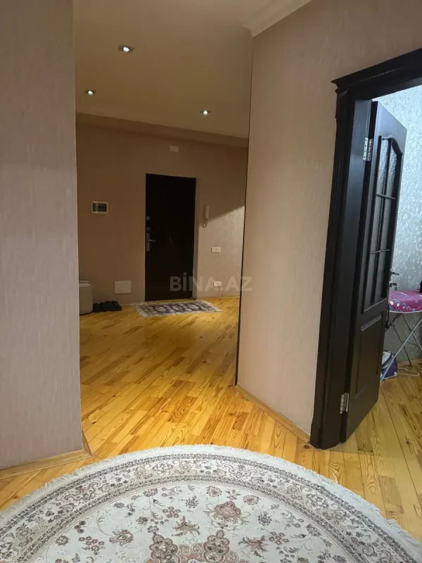 Satılır 3 otaqlı mənzil 110 m²