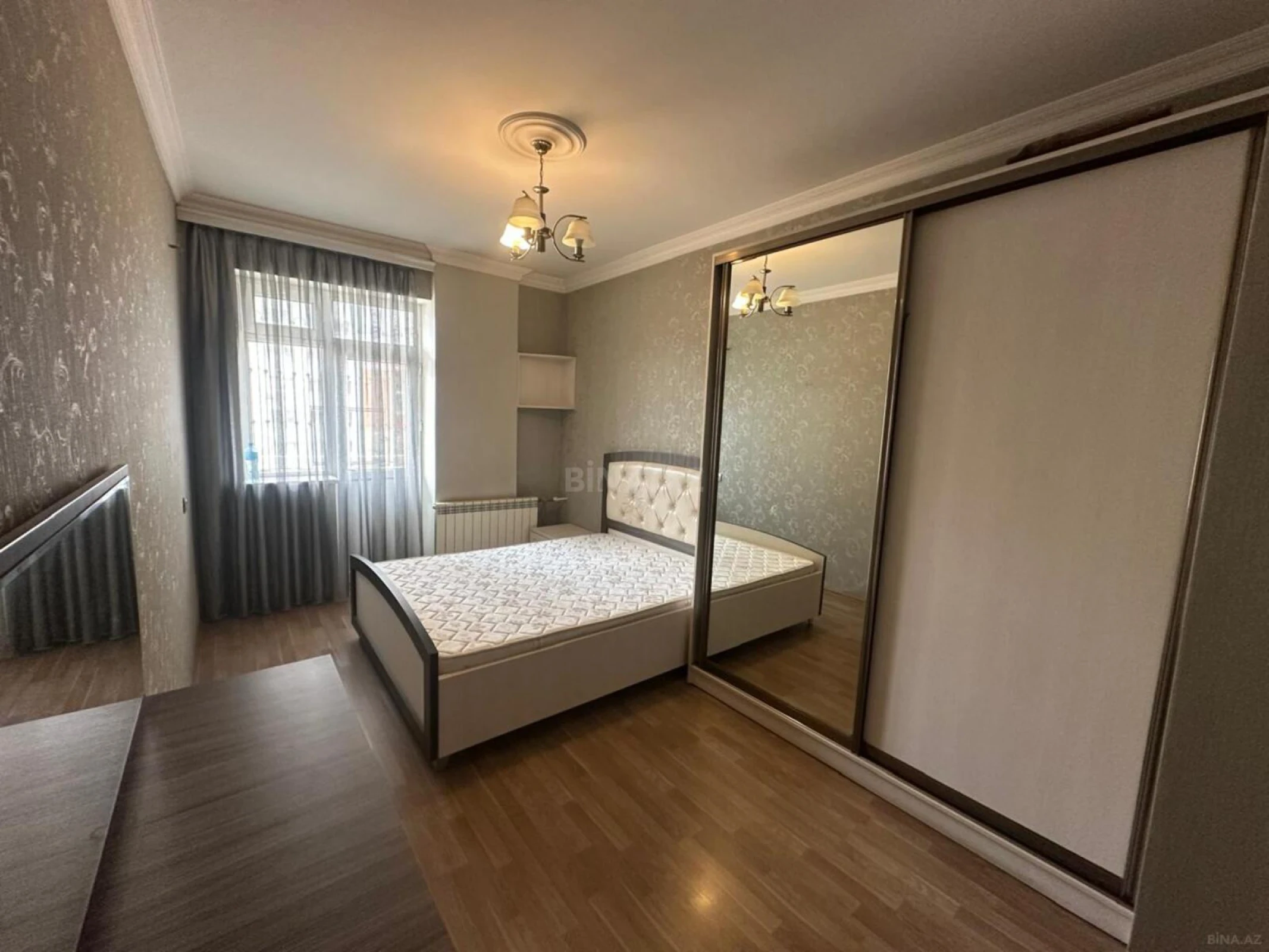 Kirayə verilir 3 otaqlı mənzil 120 m²