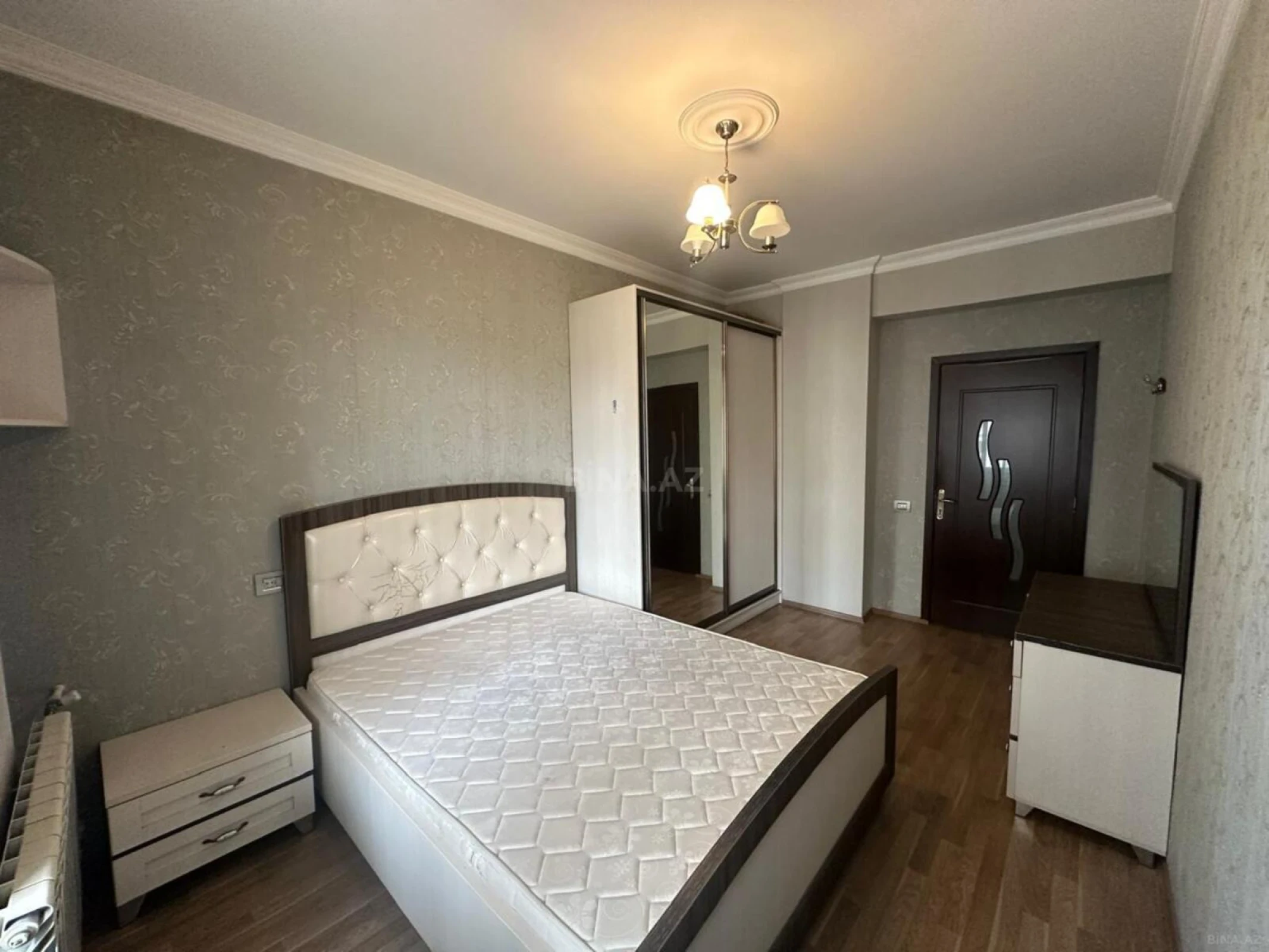 Kirayə verilir 3 otaqlı mənzil 120 m²