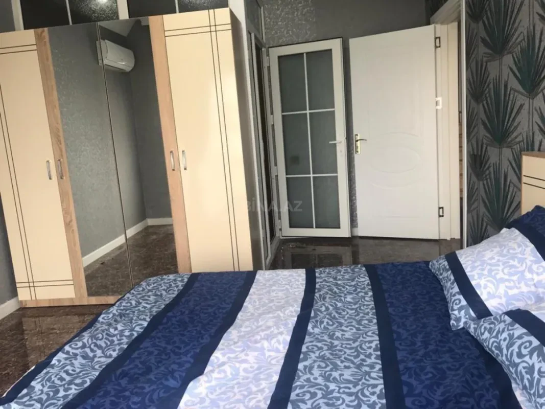 Kirayə verilir 4 otaqlı həyət evi 200 m²