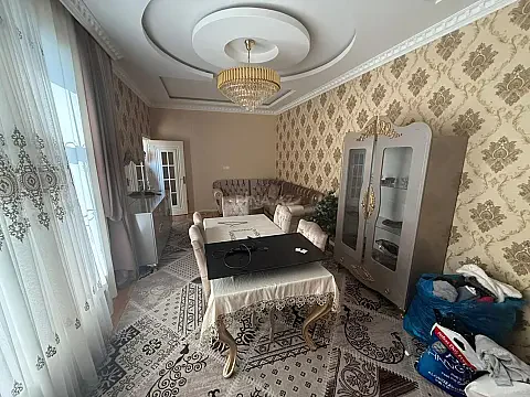 Satılır 3 otaqlı həyət evi 140 m²