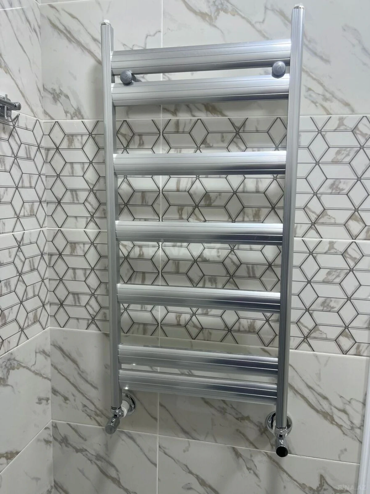 Kirayə verilir 2 otaqlı mənzil 105 m²