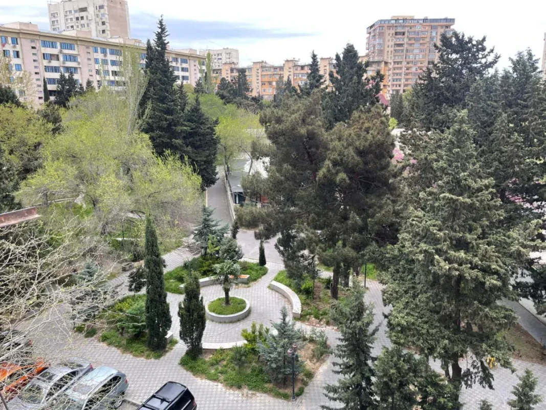 Satılır 2 otaqlı mənzil 60 m²