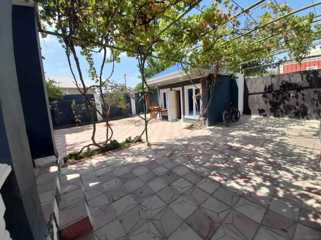 Satılır 4 otaqlı həyət evi 100 m²