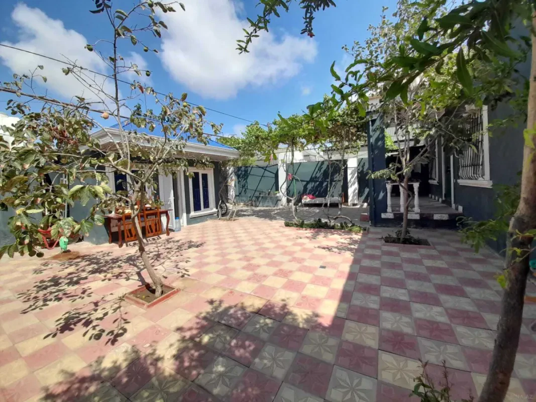 Satılır 4 otaqlı həyət evi 100 m²