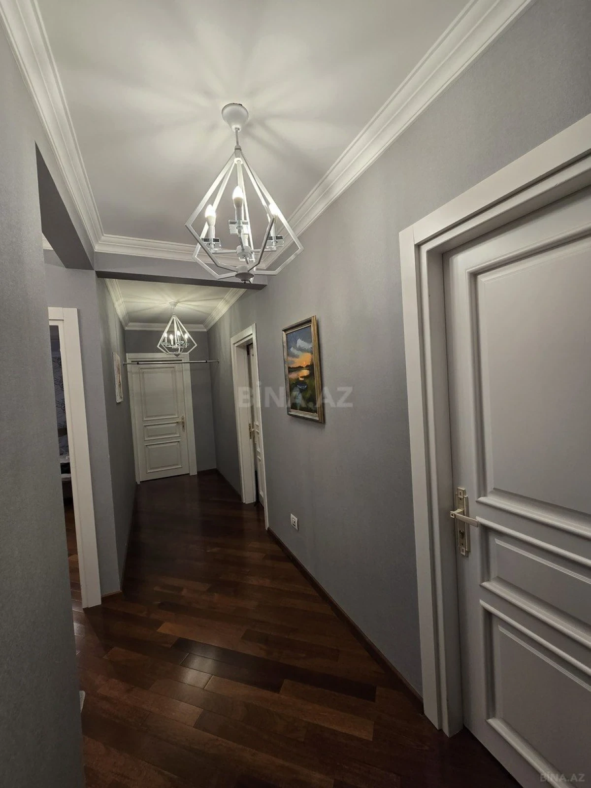 Satılır 5 otaqlı mənzil 120 m²
