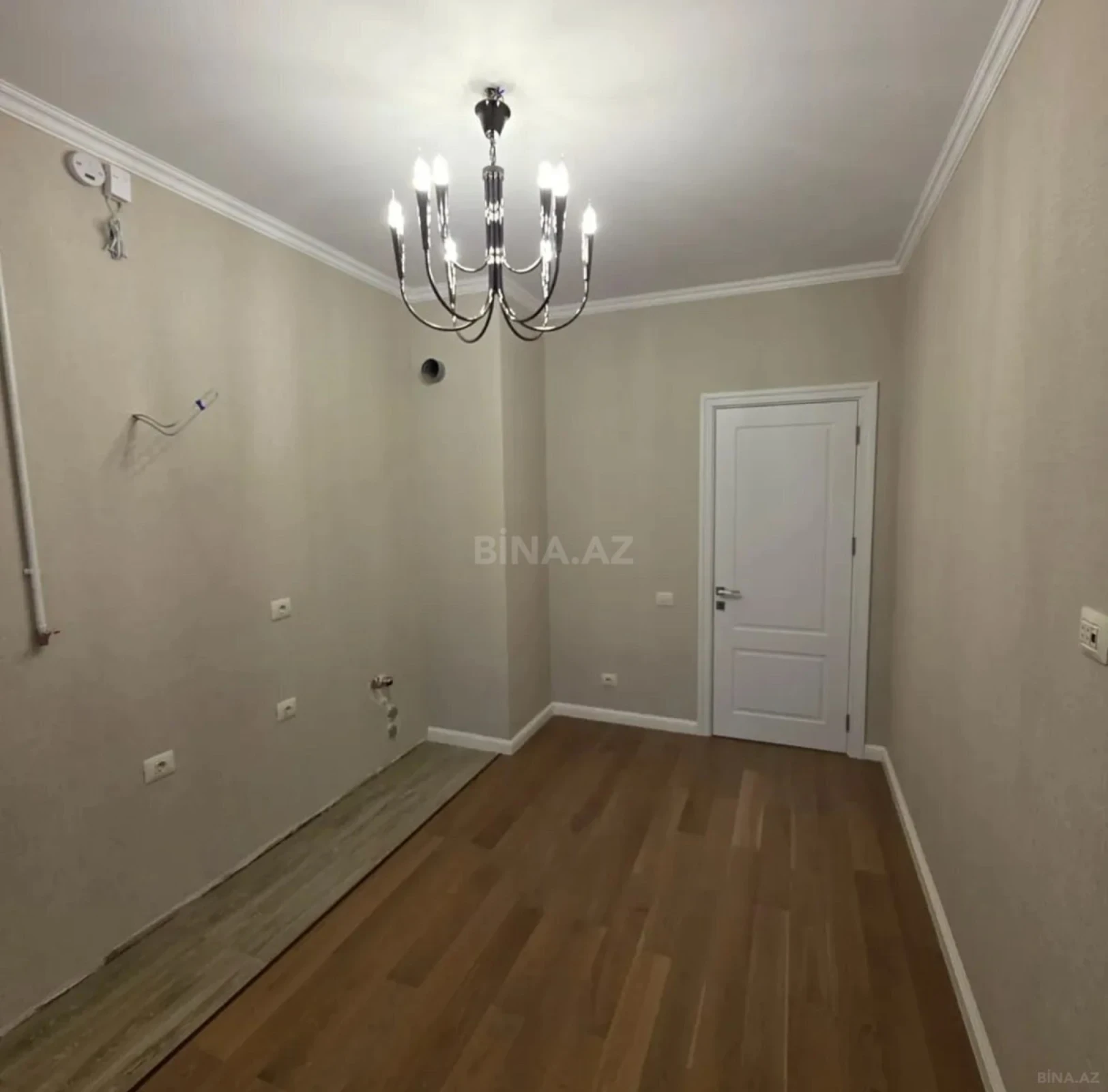 Satılır 3 otaqlı mənzil 97 m²