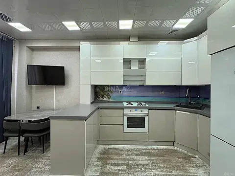 Satılır 3 otaqlı mənzil 105 m²